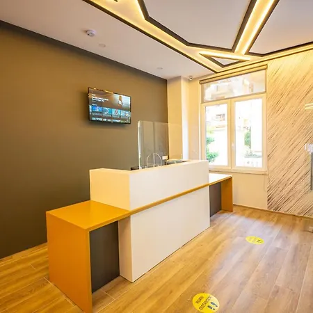 Hotell Ponari S Kryemëdhej