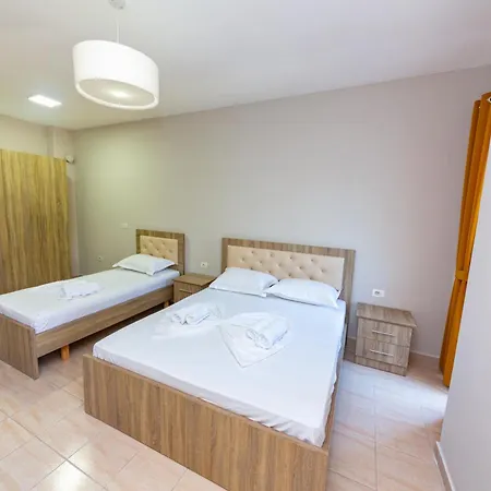 Ponari S 4* Kryemëdhej