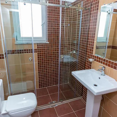 Hotel Ponari S Kryemedhej