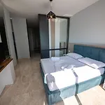 Ponari S ホテル 4*