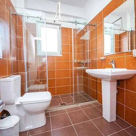 Szálloda Ponari S