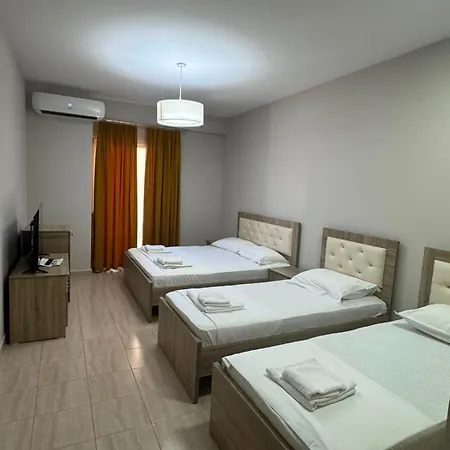 Ponari S Hotel