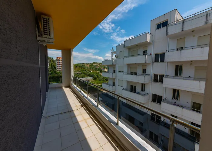 Ponari S 4* Kryemëdhej